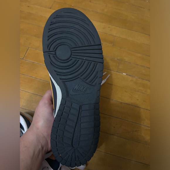 Nike Dunk Low SE Special Edition Copper Swoosh GS size 6 MINT CONDITION - Picture 10 of 13